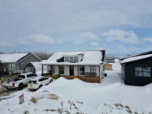 10406 105 Ave, La Crete, AB - Outdoor