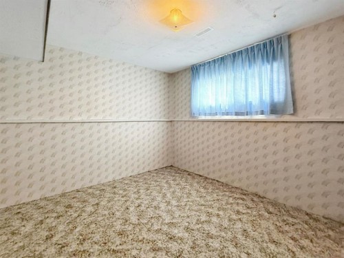 10650 104Th Avenue, Grande Cache, AB - Indoor Photo Showing Other Room