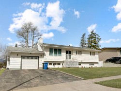 10650 104th Avenue Grande Cache, AB T0E 0Y0