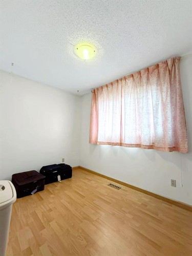 10650 104Th Avenue, Grande Cache, AB - Indoor Photo Showing Other Room