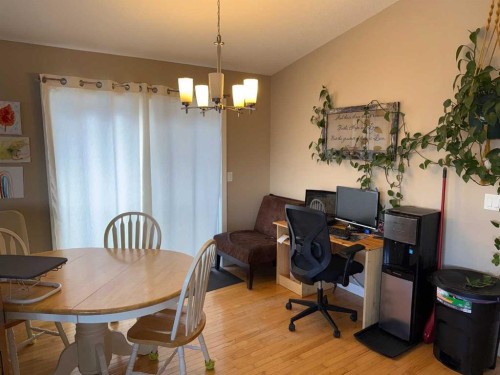 9520 92 Street, Wembley, AB - Indoor Photo Showing Dining Room