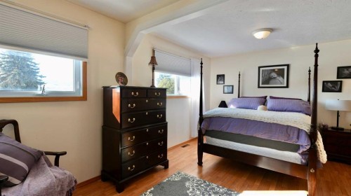 8101 95 Street, Peace River, AB - Indoor Photo Showing Bedroom