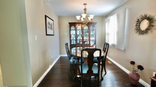 8101 95 Street, Peace River, AB - Indoor Photo Showing Dining Room