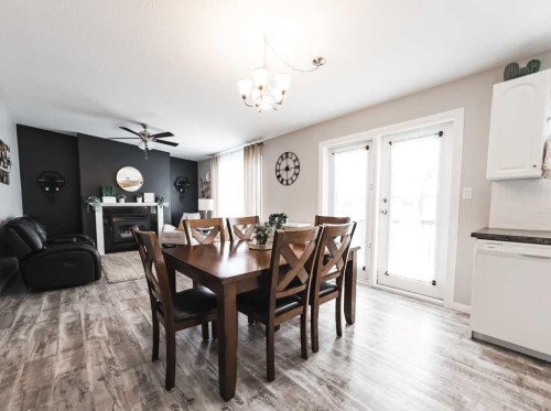10705 101 Avenue, La Crete, AB - Indoor Photo Showing Dining Room