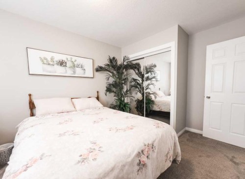 10705 101 Avenue, La Crete, AB - Indoor Photo Showing Bedroom