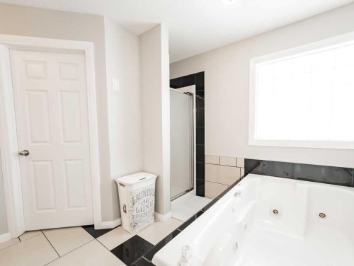 10705 101 Avenue, La Crete, AB - Indoor