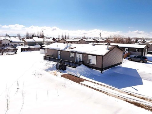 10705 101 Avenue, La Crete, AB - Outdoor