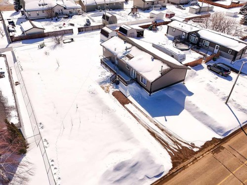 10705 101 Avenue, La Crete, AB - Outdoor