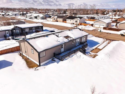 10705 101 Avenue, La Crete, AB - Outdoor