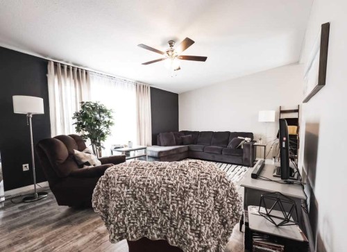 10705 101 Avenue, La Crete, AB - Indoor