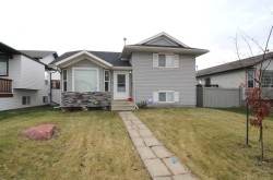 108 Pinnacle Boulevard Grande Prairie, AB T8W 2V7