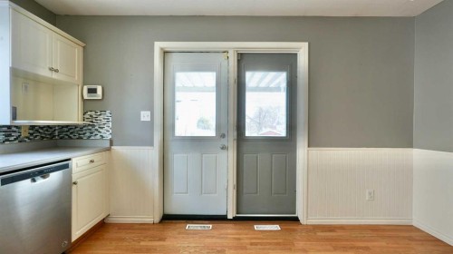 4817 54 Avenue, Grimshaw, AB - Indoor