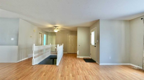 4817 54 Avenue, Grimshaw, AB - Indoor Photo Showing Other Room