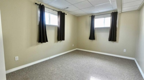 4817 54 Avenue, Grimshaw, AB - Indoor Photo Showing Other Room