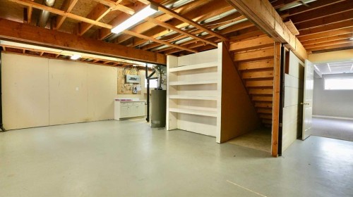 4817 54 Avenue, Grimshaw, AB - Indoor Photo Showing Basement