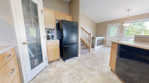 8941 70 Avenue, Grande Prairie, AB 