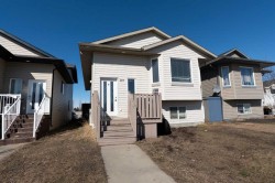 89 Pinnacle Avenue Grande Prairie, AB T8W 2V8