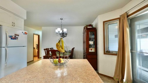 10302 83 Street, Peace River, AB - Indoor