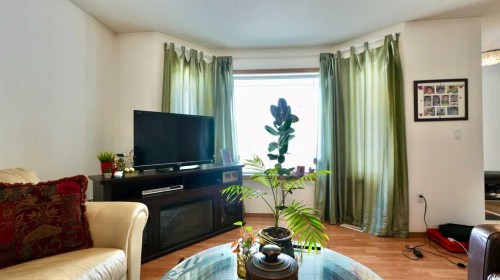 10302 83 Street, Peace River, AB - Indoor Photo Showing Other Room