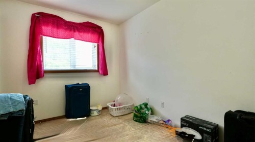 10302 83 Street, Peace River, AB - Indoor
