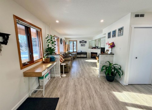 9202 95 Ave, La Crete, AB - Indoor Photo Showing Other Room