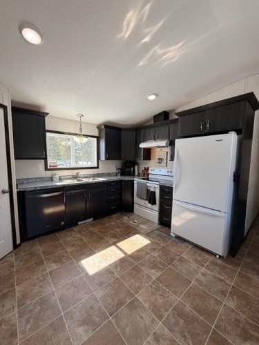 12072 Twp Rd 1072, La Crete, AB - Indoor Photo Showing Kitchen