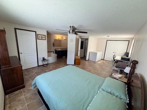 12072 Twp Rd 1072, La Crete, AB - Indoor Photo Showing Bedroom