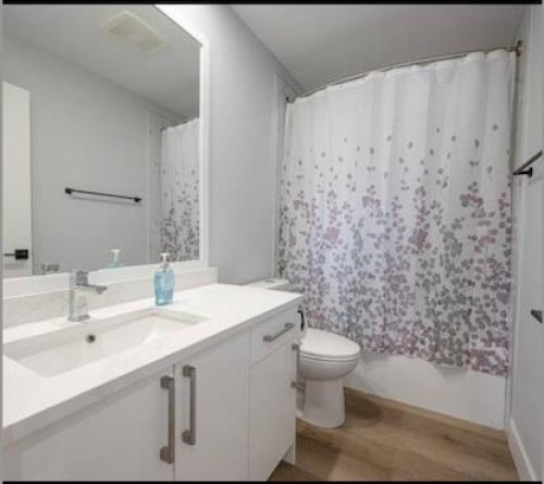9313 103 Avenue, Grande Prairie, AB - Indoor Photo Showing Bathroom