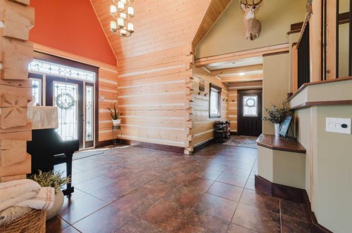 69479 Rr72, Grovedale, AB - Indoor Photo Showing Other Room