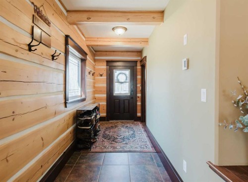 69479 Rr72, Grovedale, AB - Indoor Photo Showing Other Room