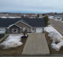10902 100 Ave Unit 1 La Crete, AB T0H 2H0