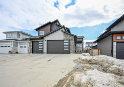 10605 152B Avenue Rural Grande Prairie No. 1, County Of, AB T8X 0S4