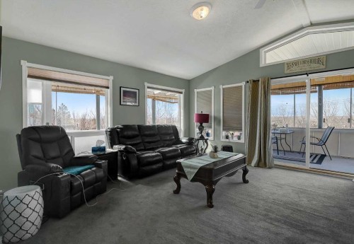 308 11Th Avenue, Beaverlodge, AB - Indoor Photo Showing Living Room