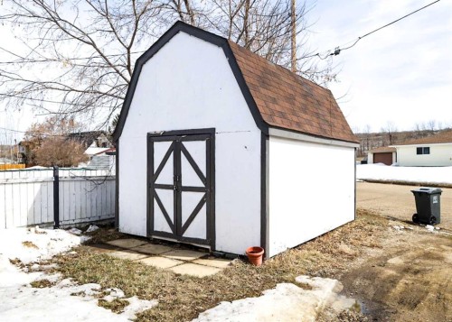 11237 91 Street, Peace River, AB 