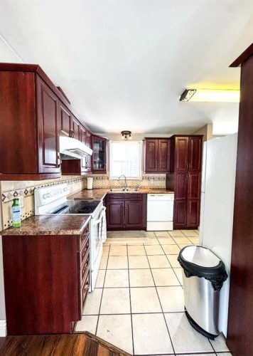 11237 91 Street, Peace River, AB 