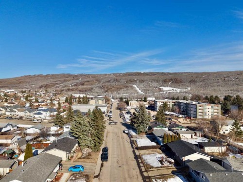 9610 77 Avenue, Peace River, AB - Outdoor With View