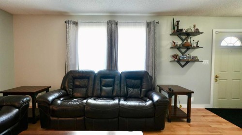 9610 77 Avenue, Peace River, AB - Indoor