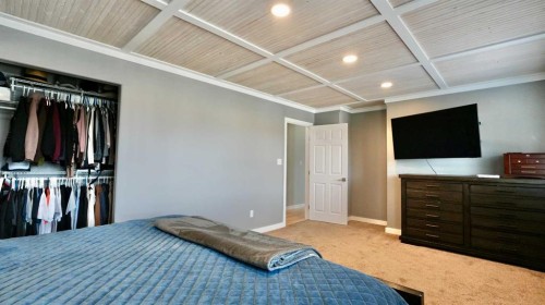 9610 77 Avenue, Peace River, AB - Indoor Photo Showing Bedroom