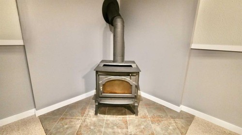 9610 77 Avenue, Peace River, AB - Indoor Photo Showing Other Room