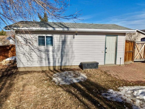 9610 77 Avenue, Peace River, AB - Outdoor
