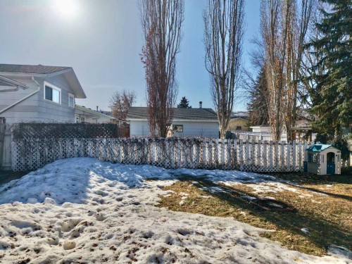 9610 77 Avenue, Peace River, AB - Outdoor