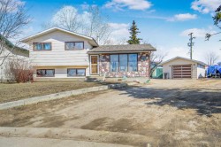 9221 101 Avenue Sexsmith, AB T0H 3C0