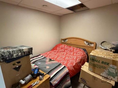 121 2 Avenue, Falher, AB - Indoor Photo Showing Bedroom
