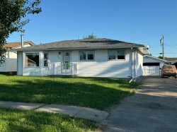 121 2 Avenue Falher, AB T0H 1M0
