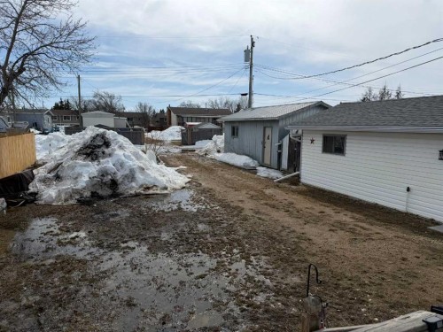 121 2 Avenue, Falher, AB - Outdoor