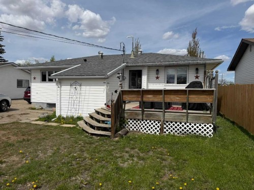 121 2 Avenue, Falher, AB 