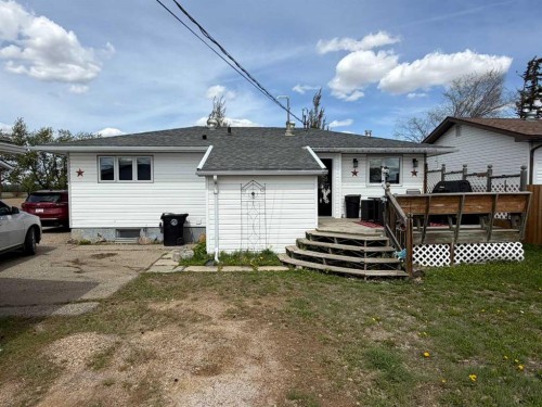 121 2 Avenue, Falher, AB 
