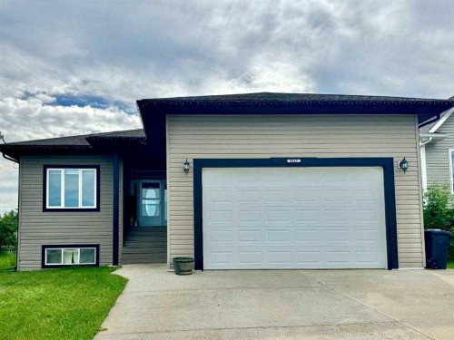 9117 134 Avenue  Peace River, AB T8S 1X2