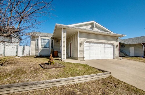 9110 107 Avenue  Grande Prairie, AB T8X 1H9