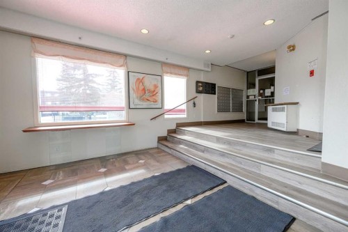 110-9700 92 Avenue, Grande Prairie, AB - Indoor Photo Showing Other Room